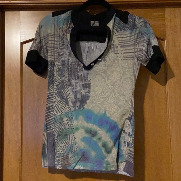 Multi color top - Picture 1 of 3